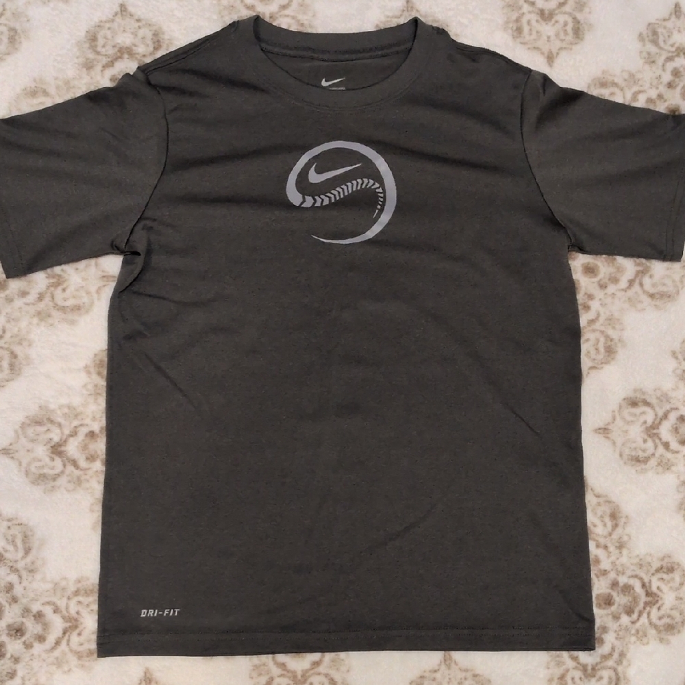 Nike Gray Short Sleeve Kids Tee